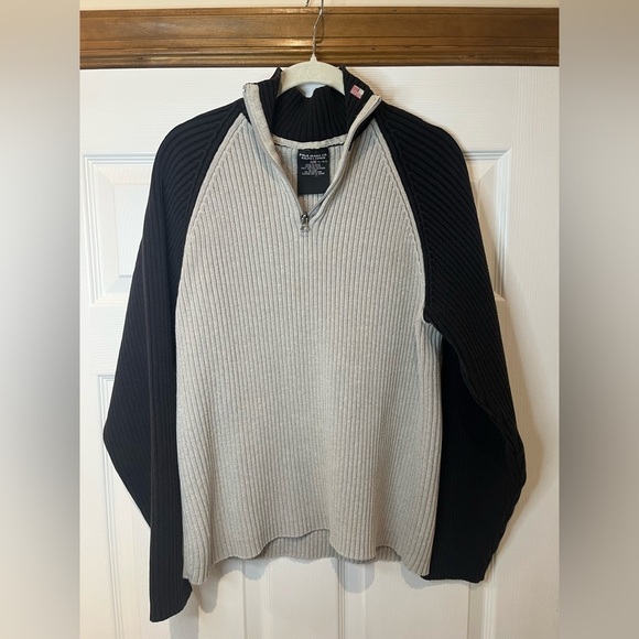 - Vintage XL Men's Polo Ralph Lauren Black and Gray Half-Zip Sweater - Picture 4 of 5